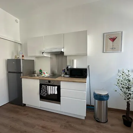 Apartment Laundry Loft- Studio1-proche Gare Centre Ville- Cnpe Calais
