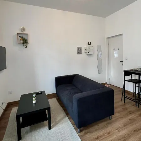 Apartmán Laundry Loft- Studio1-proche Gare Centre Ville- Cnpe *